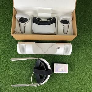 Meta Oculus Quest 2 VR Headset Bundle Anker Charging Dock Halo Strap Controllers